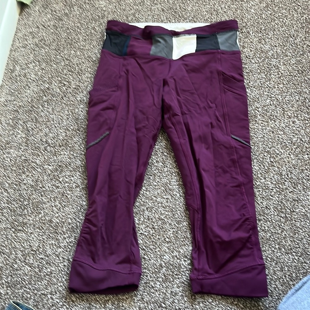 Women’s lululemon capri length leggings. Size 0
